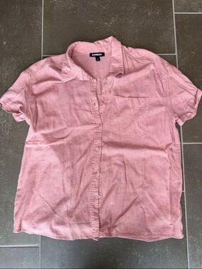 Express Women’s Short Sleeve Linen blend Button-Up Shirt in Rose